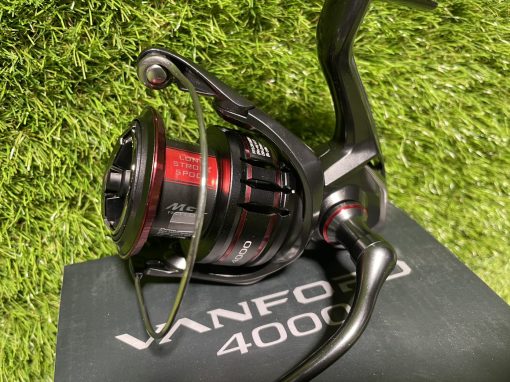 1x Shimano Vanford 4000 Reel(NEW DISCON STOCK) - PRE LOVED - Image 4