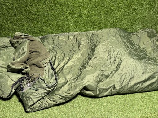 1x Trakke 365 Sleeping Bag In Wychwood Holdall - PRE LOVED - Image 4