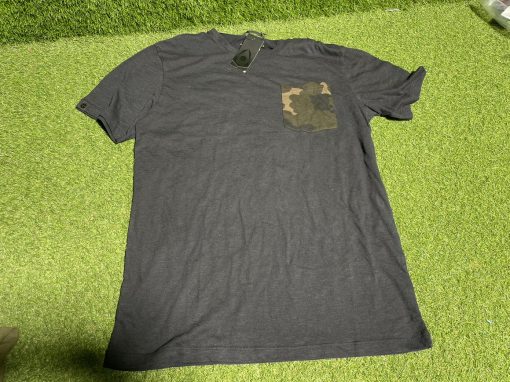 1x Korda Limted Edition Kamo Pocket T-Shirt XL - PRE LOVED - Image 3