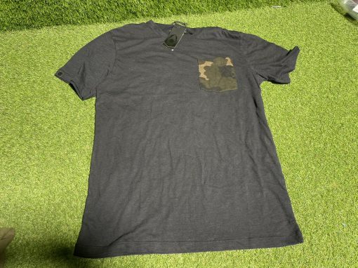 1x Korda Limted Edition Kamo Pocket T-Shirt S - PRE LOVED