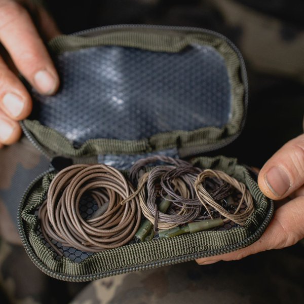 Nash Subterfuge Hi Protect Lead & Leader Pouch - Image 3