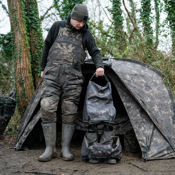 Nash Subterfuge Waterproof Wader & Boot Bag - Image 4