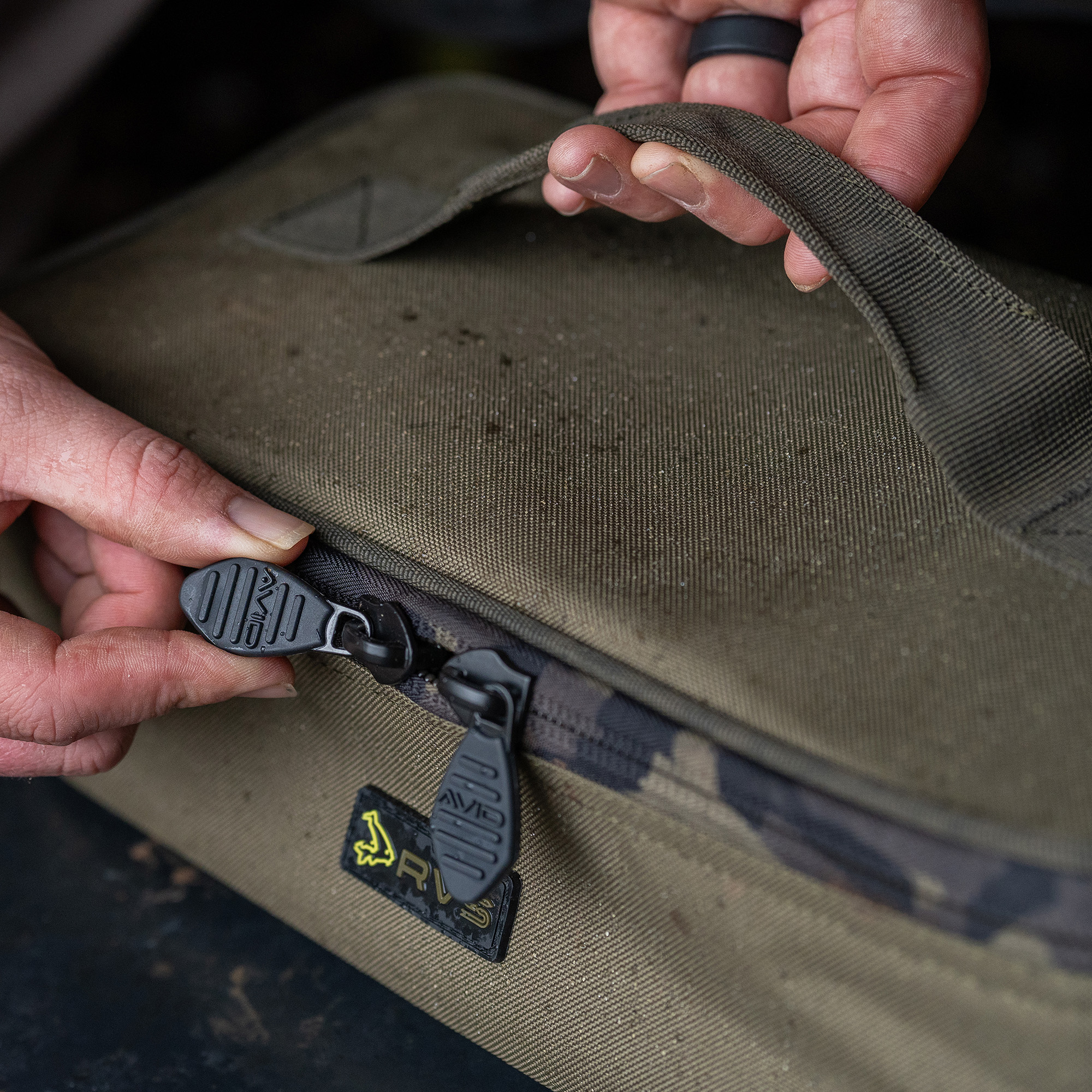 Avid RVS 8-Pot Hookbait Pouch - Image 6