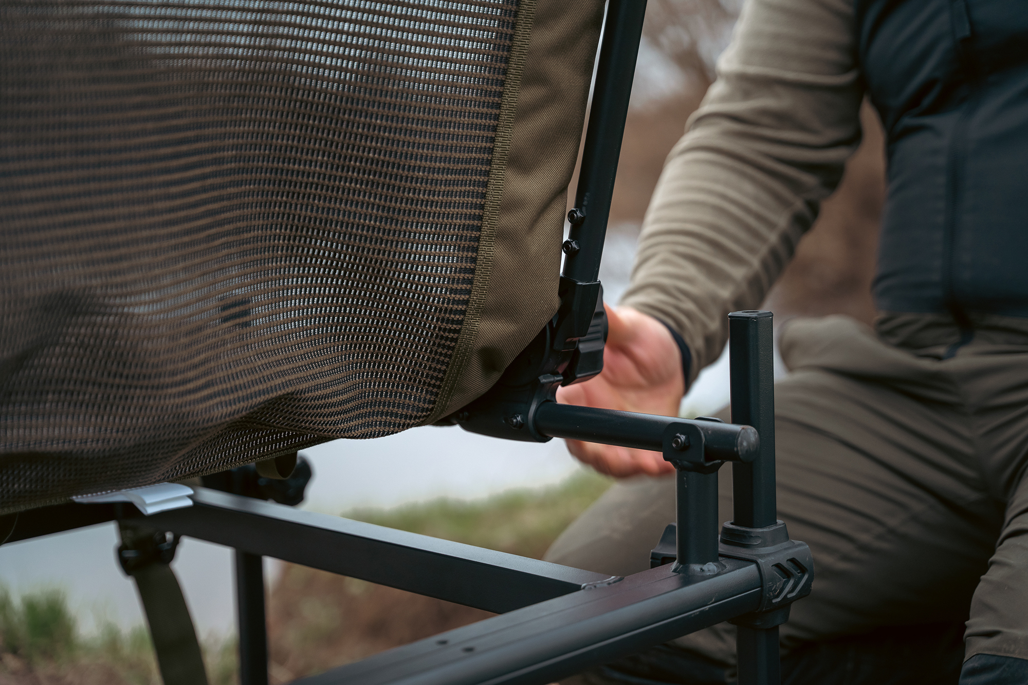 Korum S23 Supa Lite Stretch Feeder Chair - Image 12