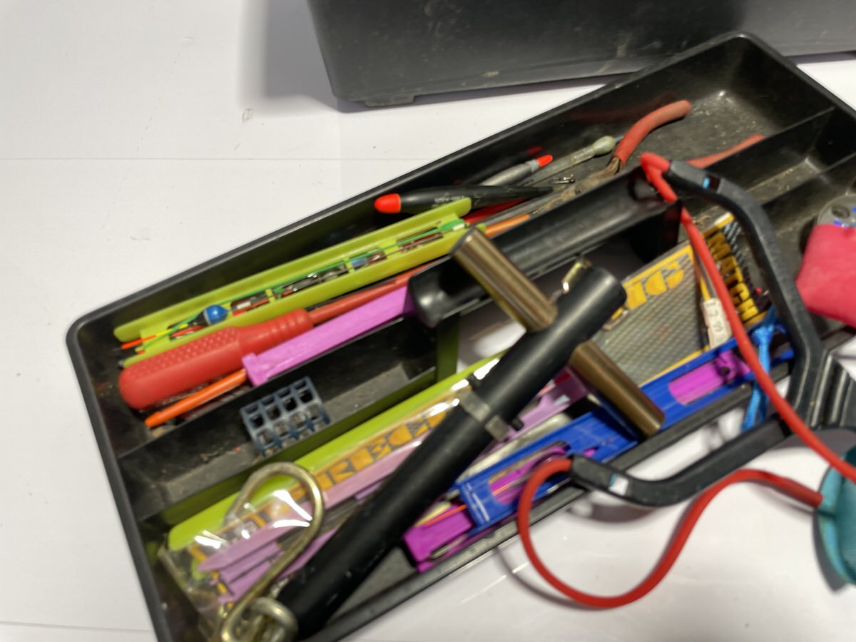 1x Tackle Box With Tackle - U118 - PRE LOVED - Image 3