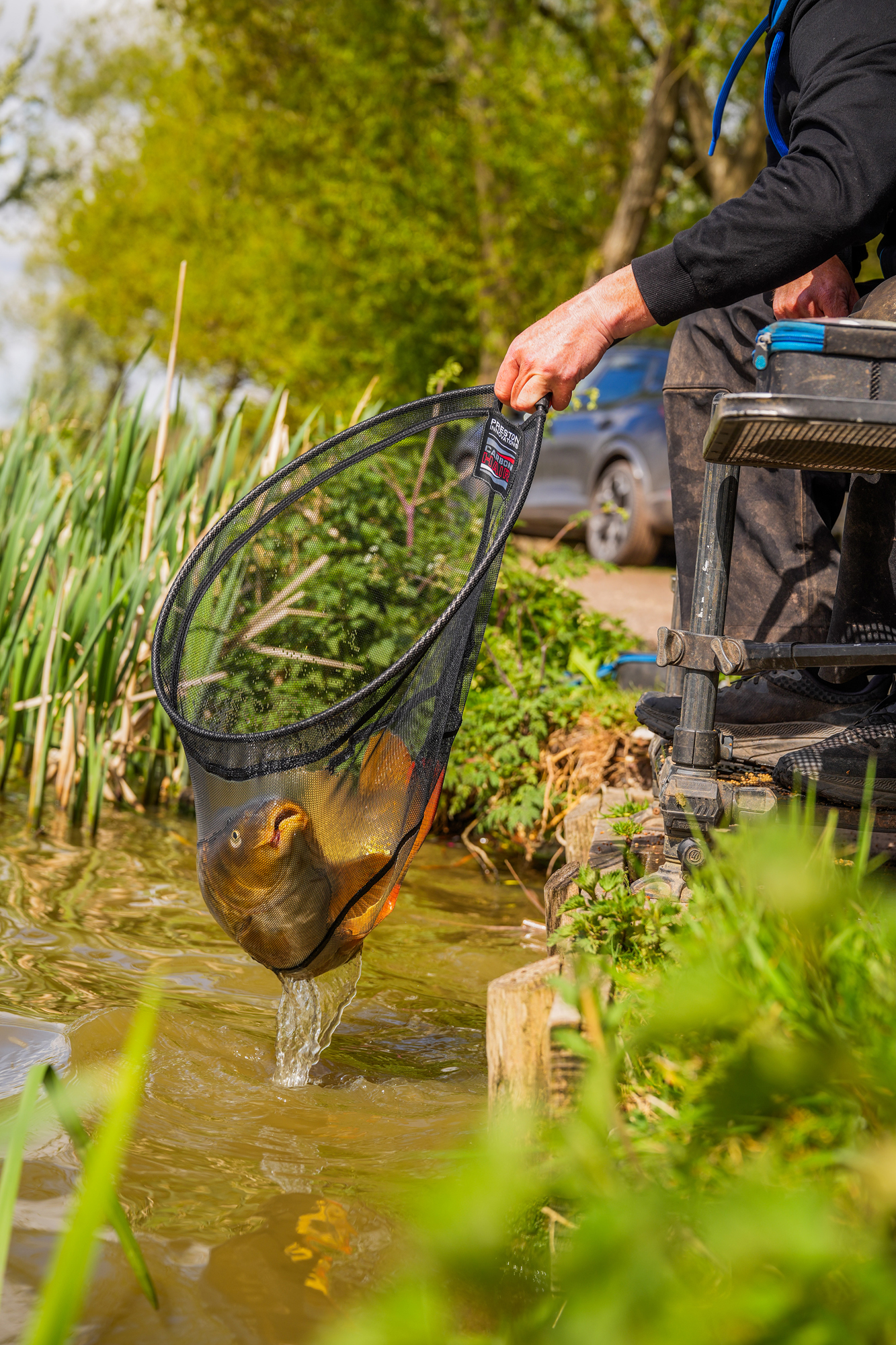 Preston Carbon Hair Mesh Landing Net - Image 9