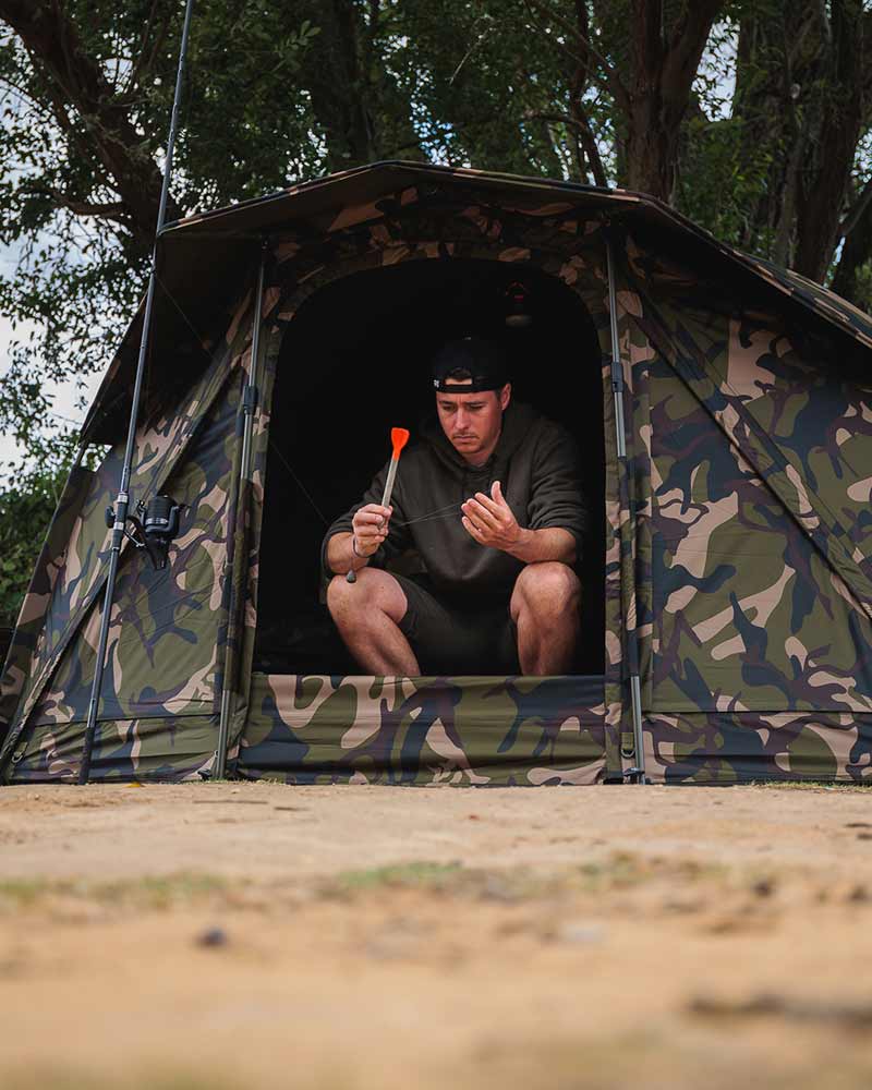 Fox Frontier II Camo Bivvy - Image 4
