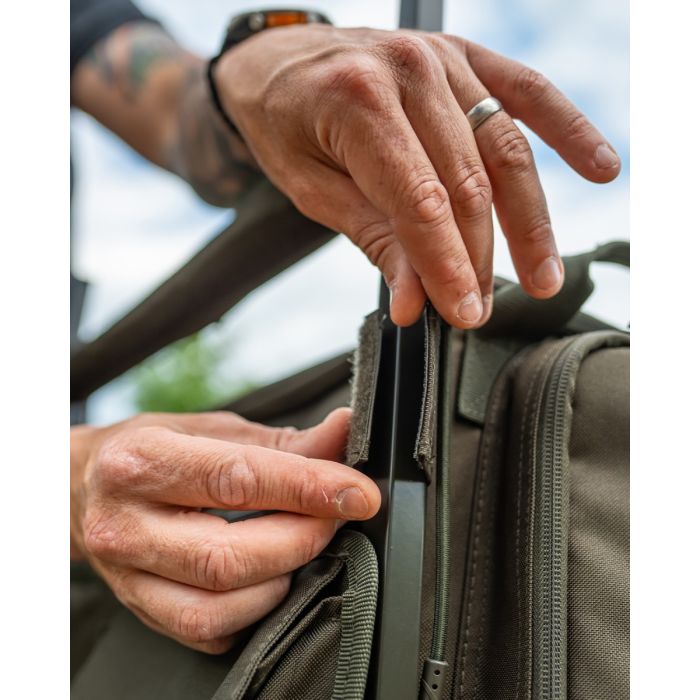 Carp Porter Large Front Barrow Bag - Image 7