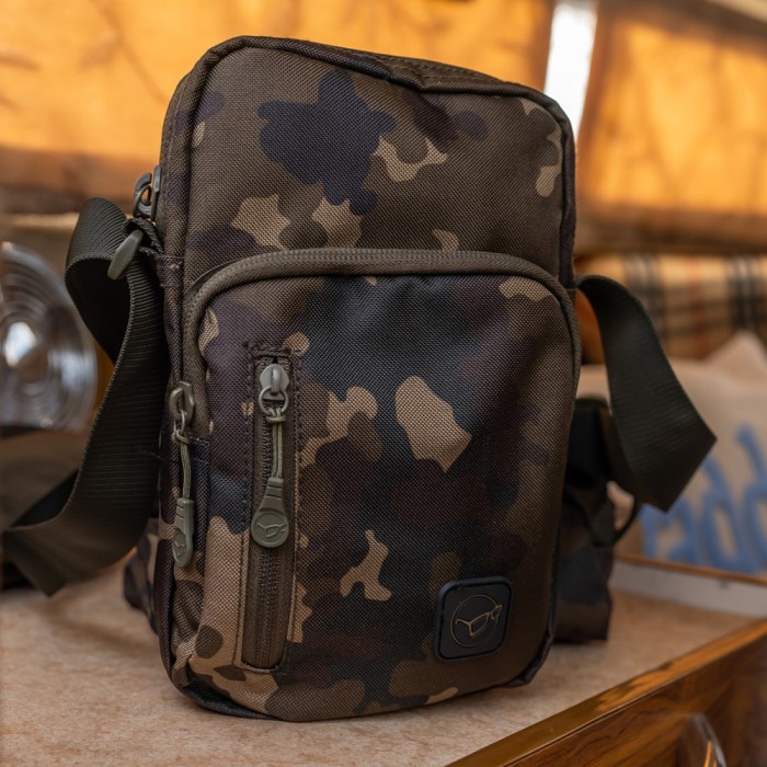 Korda Essentials Pouch Dark Kamo - Image 6