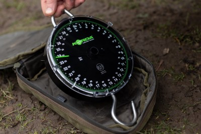 Korda Dial Scale Dual Rev 60lb 1oz Fishing Scales - Image 2