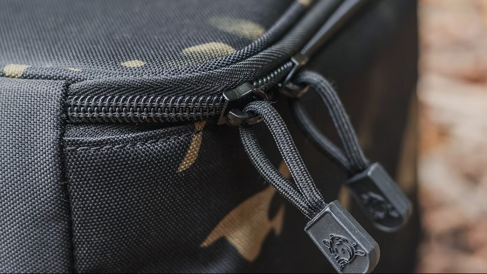 CarpLife Eclipse Camo Dinner Set - Image 2