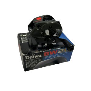 1x Daiwa BW2L Baitcaster in box - B14 - PRE LOVED