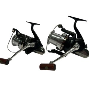 Alternative view of 2x Daiwa Tournament QD 5000 - B5 - PRE LOVED