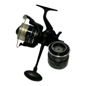 Alternative view of 1x Daiwa RG4000 BR with Spare Spools - C8 - PRE LOVED
