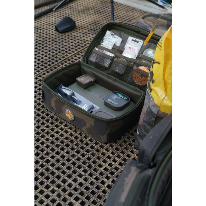 Solar Worldwide Tackle Station - Image 5