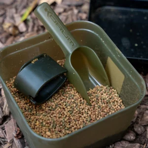 Alternative view of Korum Bait Scoop Small