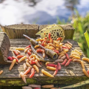 Alternative view of Korum Camo Grub Feeder