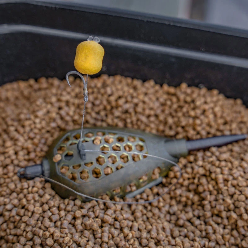 Korum Camo Grub Feeder - Image 5
