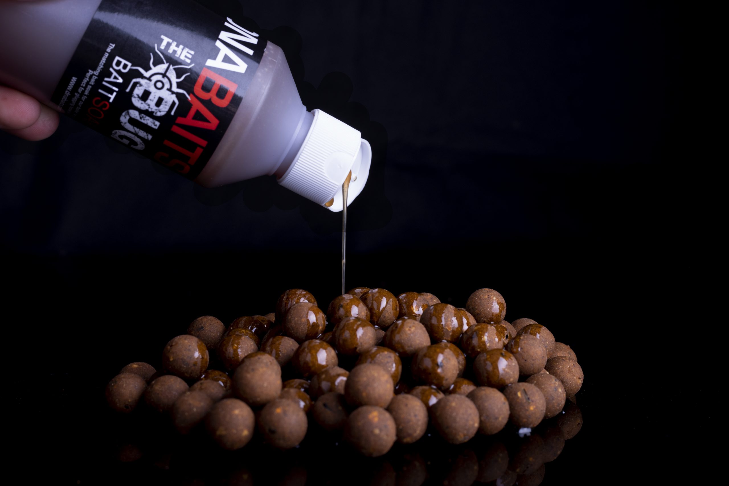 DNA Baits The Bug Liquid Bait Soak 250ml - Image 4