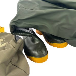 1x Vass Size 11 Wide Boys Waders in Vass Bag - S121 - PRE LOVED - Image 3