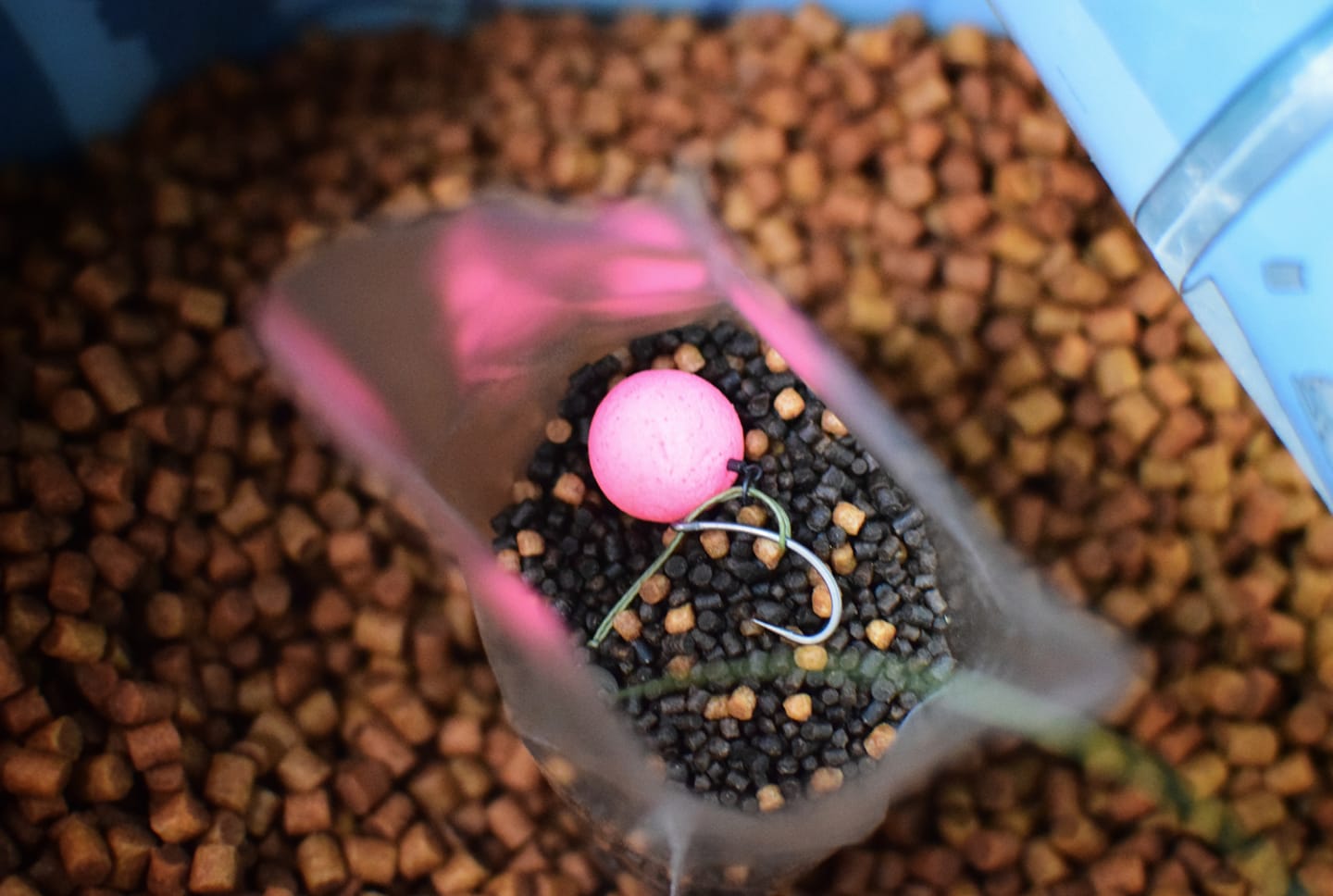 DNA Baits CRAYFISH MINI MIX Pellet 1kg - Image 6