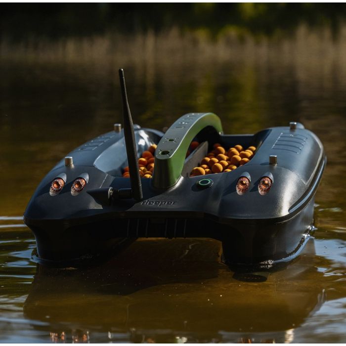 Deeper Quest Bait boat with Downscan Undervision