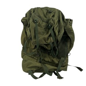 1x Army Rucksack - S167 - PRE LOVED