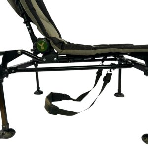 1x Korum Feeder Chair With Small Tray And Butt Rest Arm - OLD MODEL - RED319 - PRE LOVED - Image 2