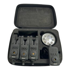 3x Sonik SKS2 Alarms with Receiver and Bivvy Light in Case - F7 - PRE LOVED