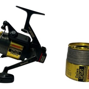 1x Daiwa Whisker 2600 With Spare Spool - F9 - PRE LOVED