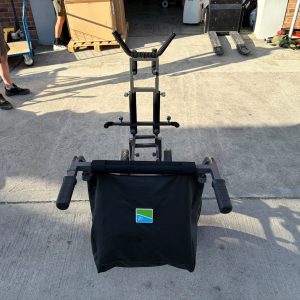 1x Preston 4 Wheel Shuttle (NEW MODEL) - YELZ34 - PRE LOVED - Image 3