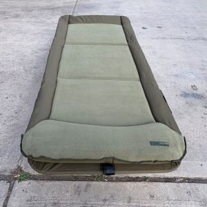 1x Sonik Bank Tek 8 Leg Bedchair - REDX107 - PRE LOVED - Image 4
