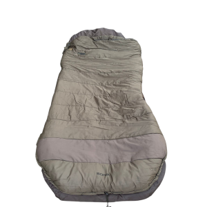 1x Fox R2 Camo Bedchair with Sonik Sleeping Bag - GREZ2 - PRE LOVED - Image 5