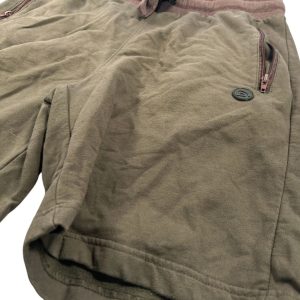 1x Trakker Shorts - XL - Older Model - A5 - PRE LOVED - Image 2