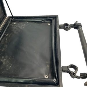 1x Preston Storm Shiled Side Tray with Leg - RED602 - PRE LOVED - Image 4