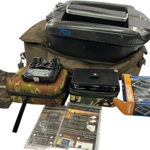 1x Carp Lounge Rt4 V3 Black Carbon Effect With All Round Blue Leds, 3 Batteries, Raymarine Dragonfly Pro Transmitter in Fox Vouager x Carp Lounge Bag - WHI720 - PRE LOVED