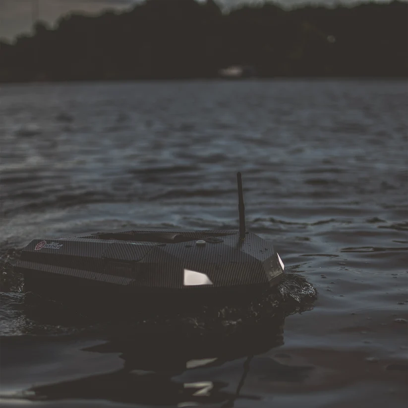 Saber Hydra Bait Boat - Image 3