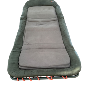 1x Fox Flatliner FX King Size Bed RE STRINGED - YELY132 - PRE LOVED