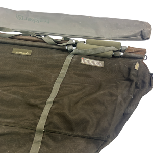 1x Trakker Sanctuary Sling in Stink Sleeve - WHI648 - PRE LOVED - Image 3