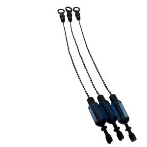 3x Unbranded Bobbins with Plastic Chains and Hockey Sticks - G20 - PRE LOVED - Image 3