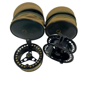 1x Orvis Battenkill Large Arbor IV with 2 Spools in Cases - J20 - PRE LOVED