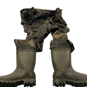 1x Nash Waders Dark Camo with Waders Horns - 9 - U147 - PRE LOVED