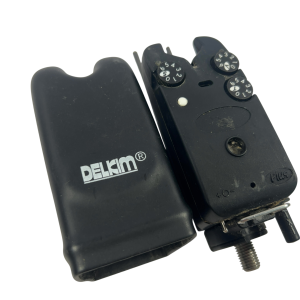 Alternative view of 1x Delkim TXI Plus with D-Locs and Snags White - No Middle Badge - F24 - PRE LOVED